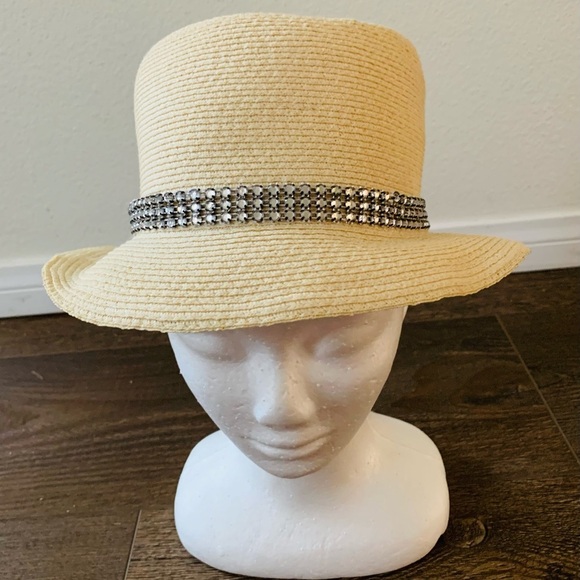 Eugenia Kim hat main image 7